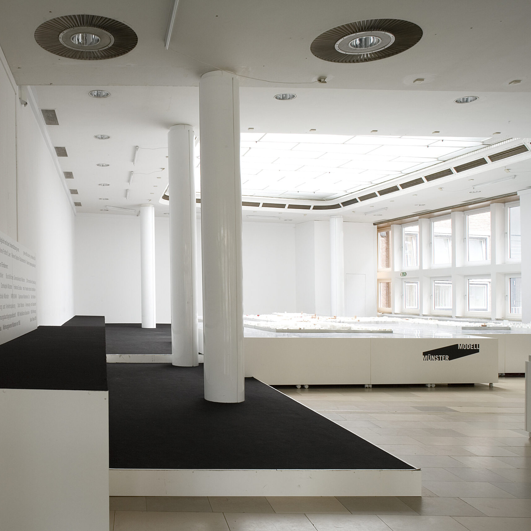 Münster Modell: Ausstellung Nr. 6 - Stadthaussaal, 2008 - Foto: Roland Borgmann